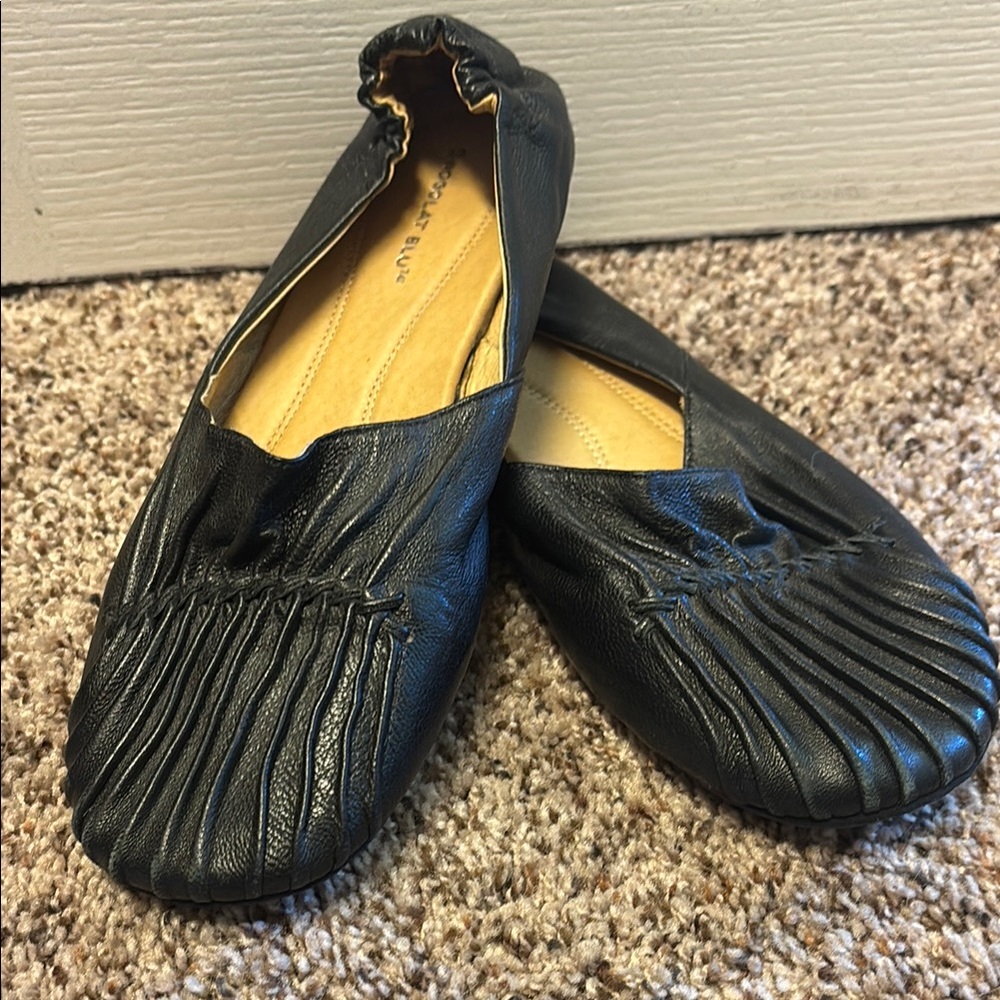 Chocolat Blu Black leather flats Size 8